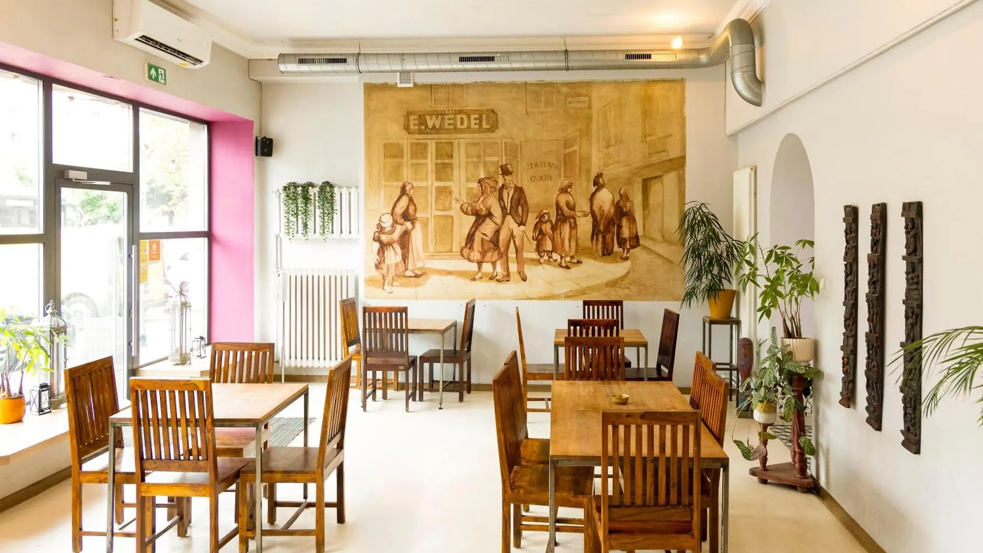 Noclegi Stadion Bed & Breakfast Варшава