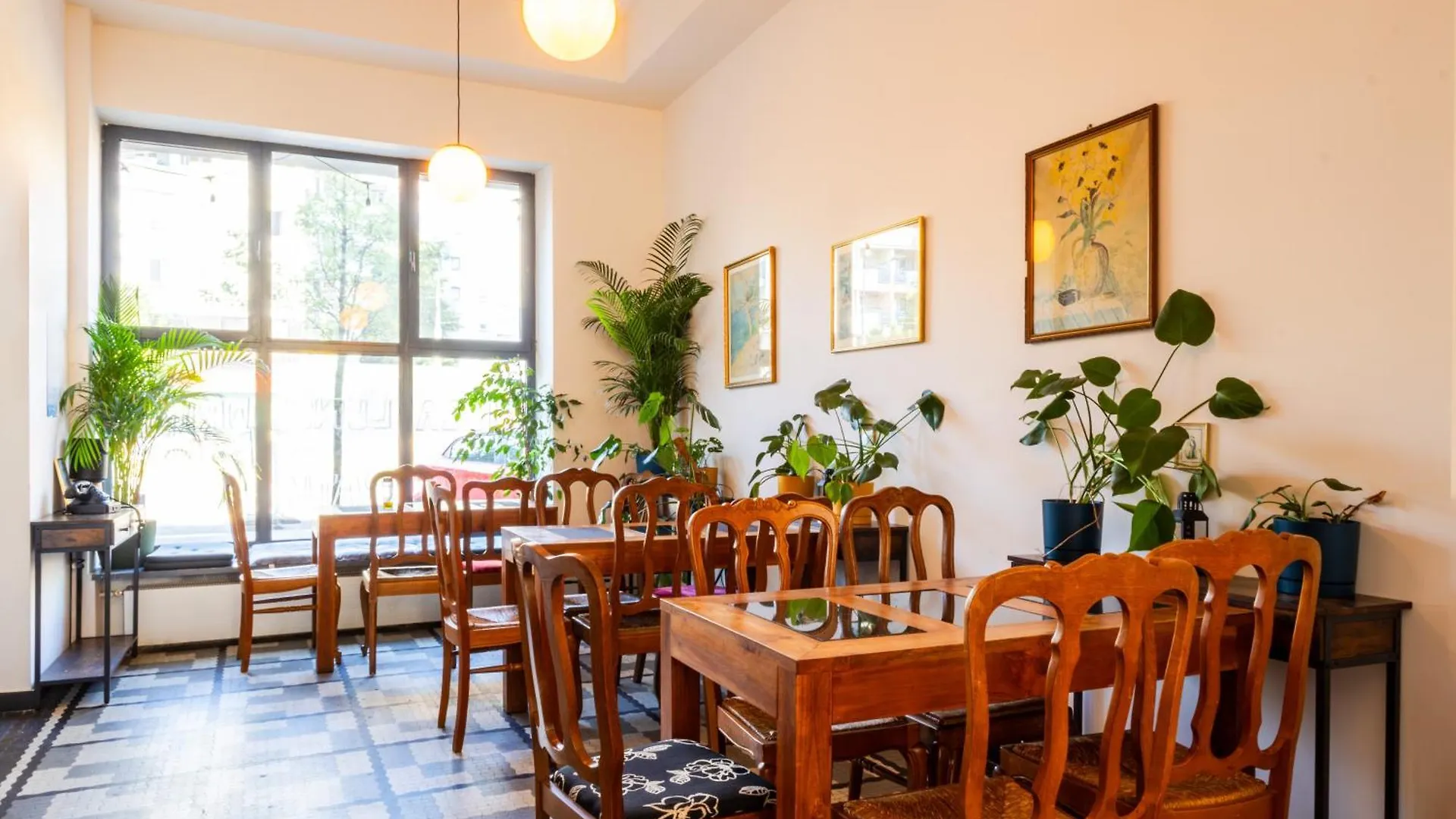 Noclegi Stadion Bed & Breakfast Варшава