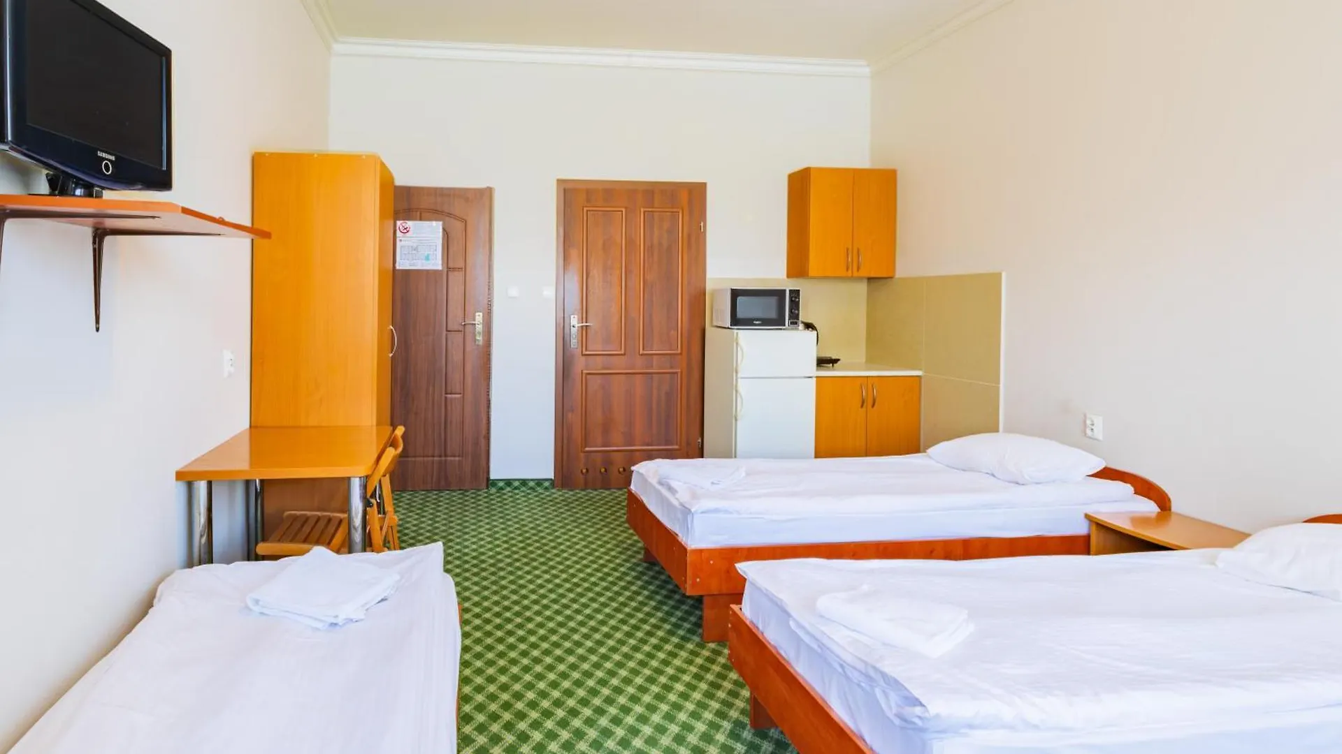Noclegi Stadion Bed & Breakfast Варшава Апарт-отель