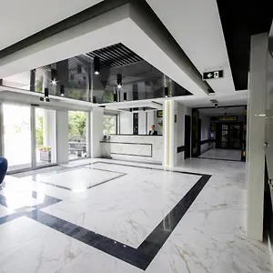 Kontrast Краков