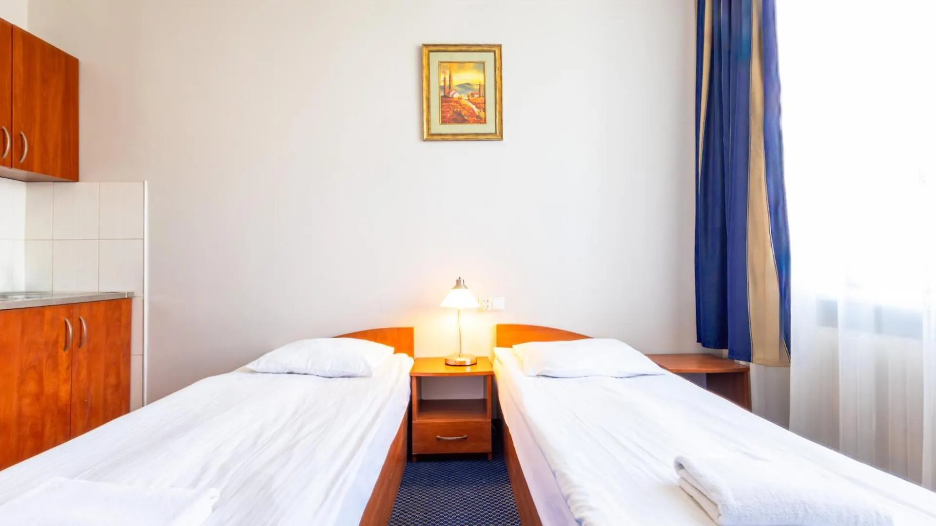 Aparthotel Noclegi Stadion Bed & Breakfast Warsaw