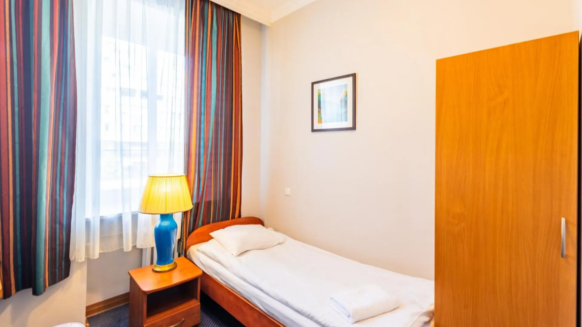 Aparthotel Noclegi Stadion Bed & Breakfast Warsaw