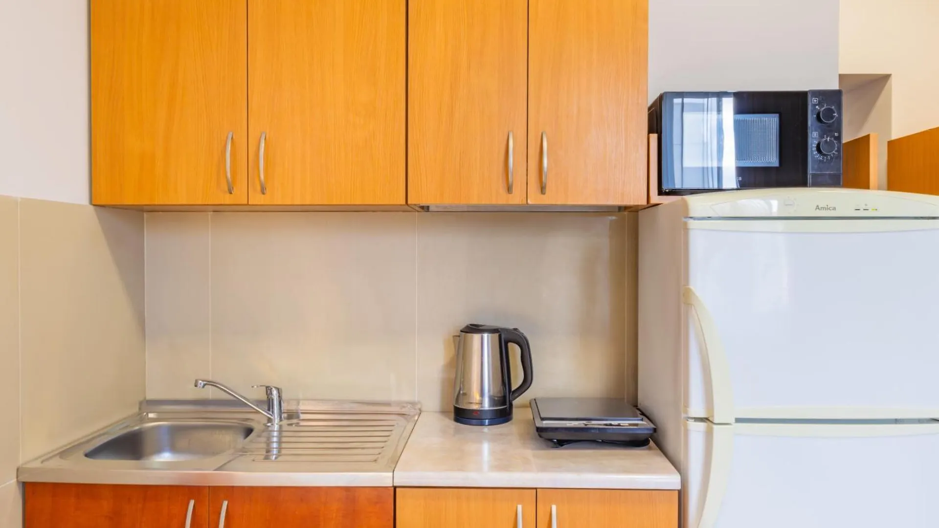 Noclegi Stadion Bed & Breakfast Warsaw Aparthotel