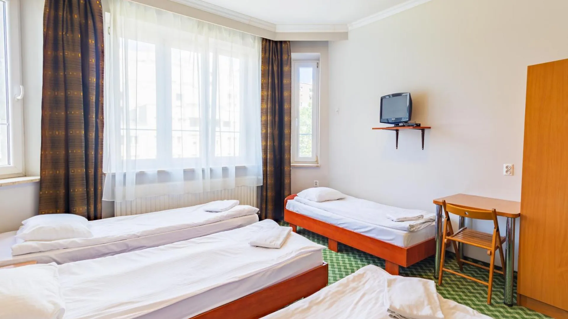 Aparthotel Noclegi Stadion Bed & Breakfast Warsaw Poland