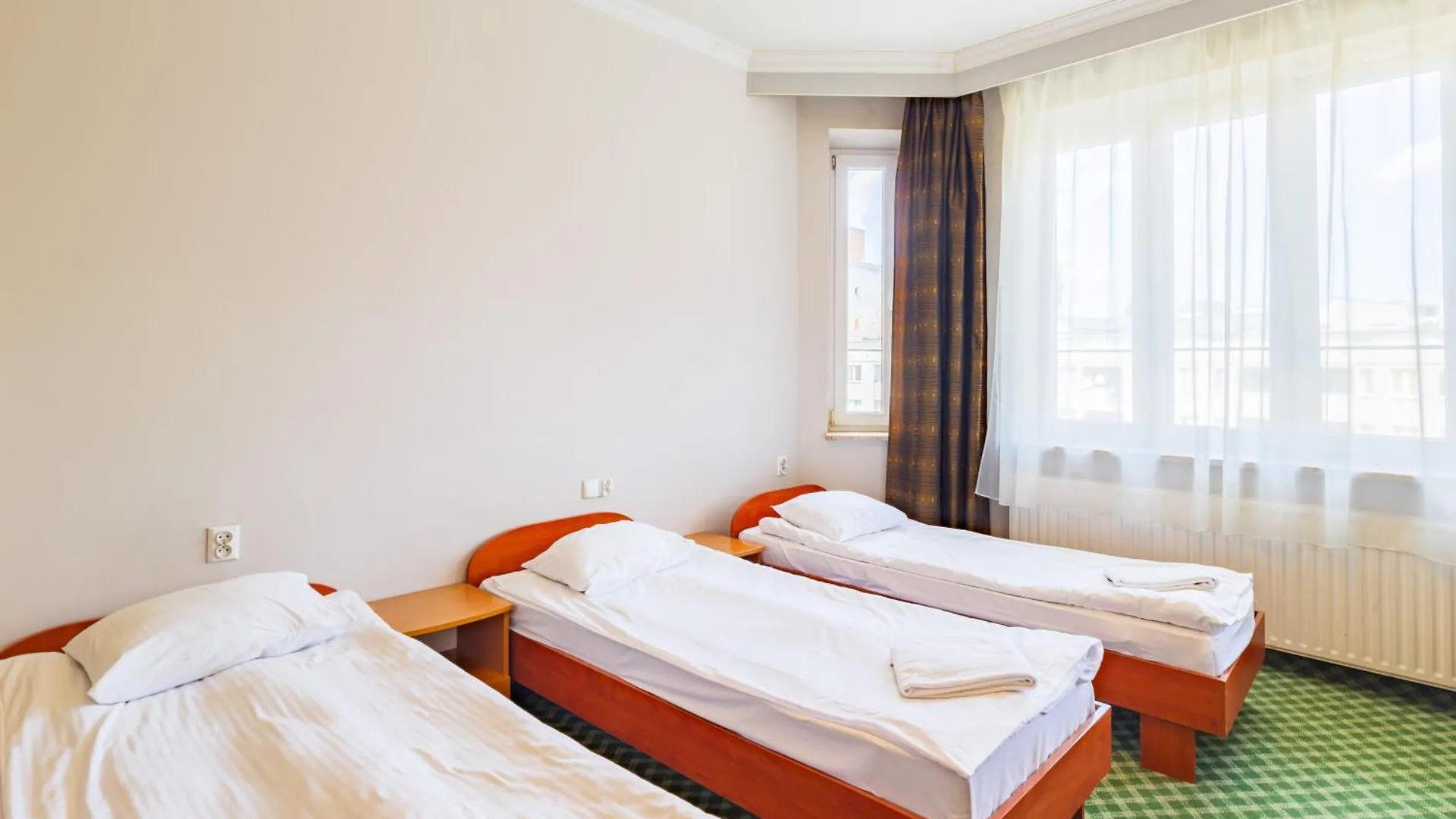 Noclegi Stadion Bed & Breakfast Warsaw Poland
